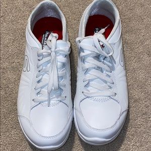 Sketchers Shoes